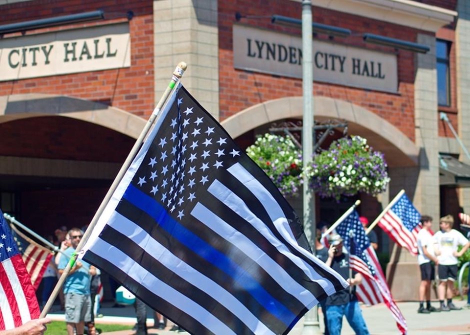 Thin Blue Line Fag Lynden City Hall 070520